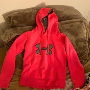 Under armor pullover